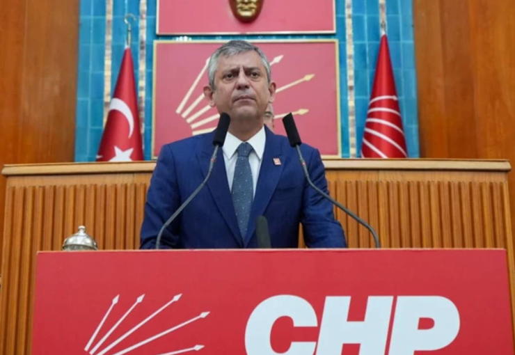 CHP Grupbaşkanvekili Murat Emir, gündeme ilişkin basın toplantısı düzenledi. 