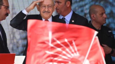 CHP'deki mutlak butlan yönetimi 20 çalışanın daha işine son verdi.