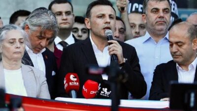 Silivri ve Beylikdüzü belediyelerine yönelik operasyonlara tepki gösteren CHP İstanbul