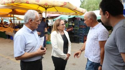 Güzelbahçe Belediye Başkan Vekili Ayşe Akın, Belediye Meclis Üyeleri ile