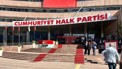 CHP'de olağanüstü kurultay için toplanan 900'e yakın delege imzası, parti