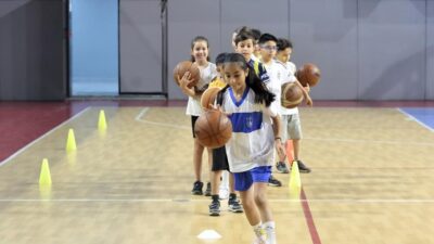 Konak Belediyesi’nin çocuklar ve kadınlara yönelik ücretsiz Yaz Spor Okulları
