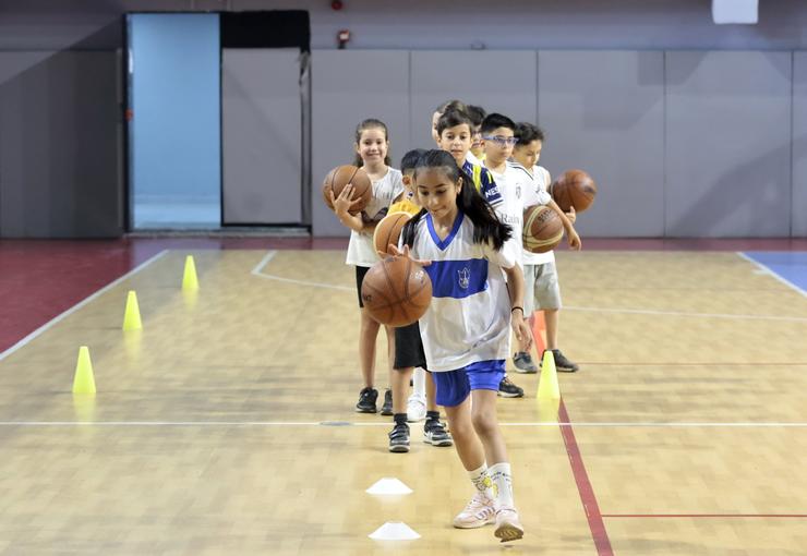 Konak Belediyesi’nin çocuklar ve kadınlara yönelik ücretsiz Yaz Spor Okulları