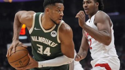 NBA'de yaz döneminin en dikkat çeken takaslarından biri gerçekleşti. 