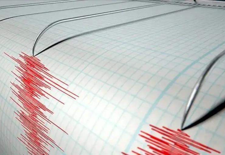 Aydın'ın Germencik ilçesinde 3.9 büyüklüğünde bir deprem meydana geldi.