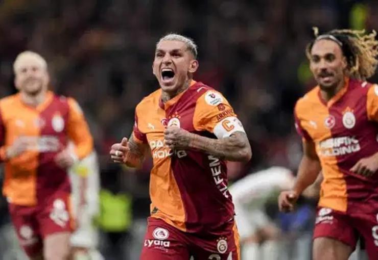 Süper Lig ekibi Galatasaray'da forması giyen Lucas Torreira, hakkındaki Boca