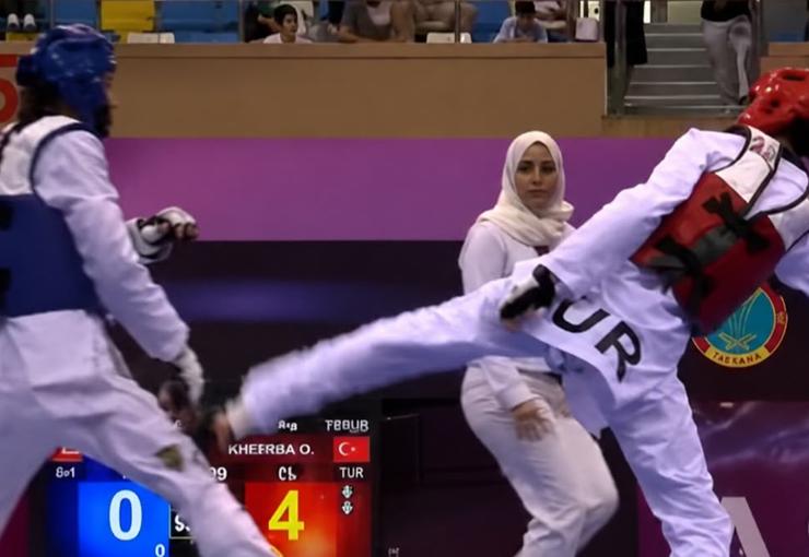 İzmir Büyükşehir Belediyesi Spor Kulübü’nün milli tekvandocuları Kaan Yelaldı ve