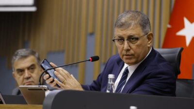 CHP'den istifa eden İzmir Büyükşehir Belediye Başkanı Cemil Tugay, "Özgür