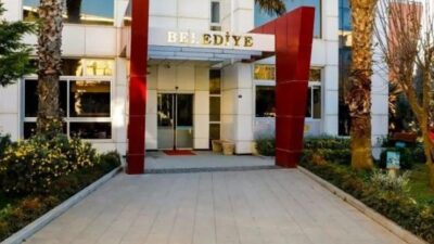 İzmir’in Balçova ve Seferihisar ilçelerinde CHP’li belediyelere yönelik operasyon kapsamında