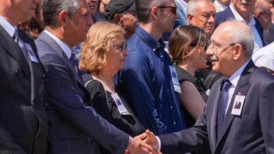 CHP Genel Başkanı Özgür Özel ile Kemal Kılıçdaroğlu, hayatını kaybeden
