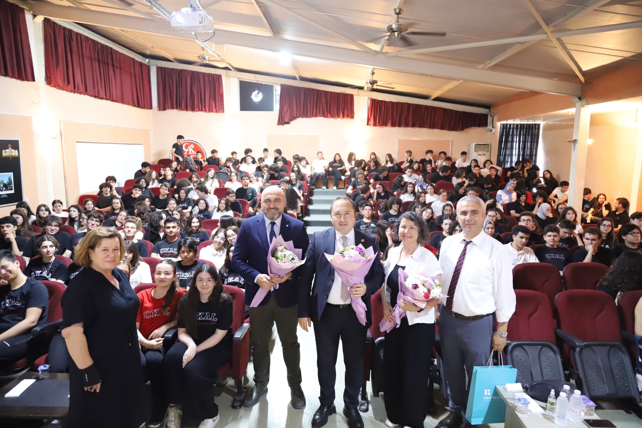 İzmir Bakırçay Üniversitesi Rektörü Prof. Dr. Rasim Akpınar, üniversite sınavı