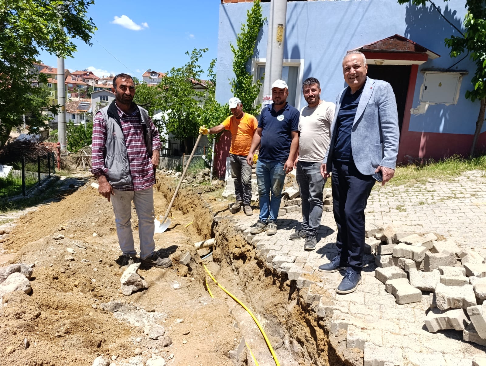 Kütahya’nın Simav ilçesine bağlı Kuşu Beldesi’nde uzun süredir beklenen doğalgaz