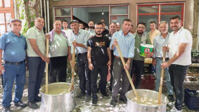 Manisa’nın Gördes ilçesine bağlı Kayacık mahallesinde bu yıl yapılan hayır