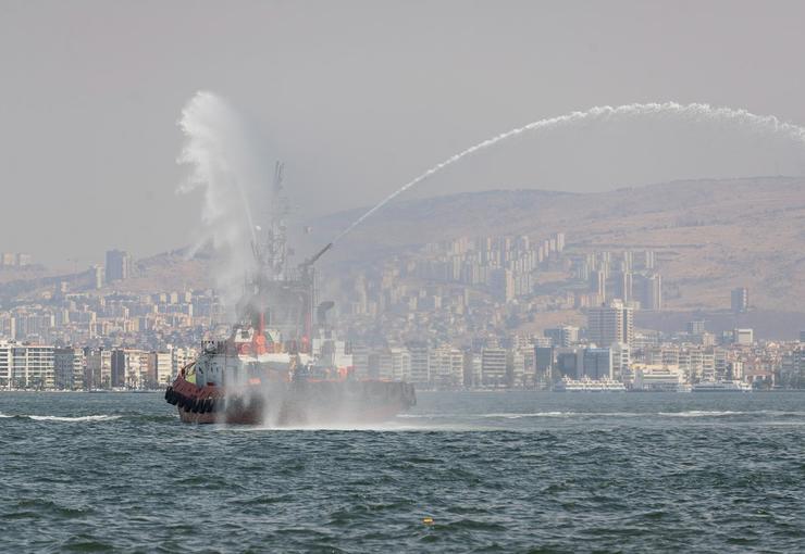 1 Temmuz Denizcilik ve Kabotaj Bayramı’nın 100’üncü yılı dolayısıyla düzenlenen