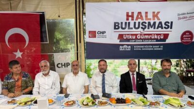 Cumhuriyet Halk Partisi İzmir İl Başkanı Utku Gümrükçü, saha çalışmalarında