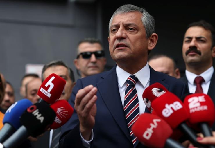 CHP’de butlan kararı sonrası “yeni parti” tartışmaları hızlanırken, Özgür Özel’i