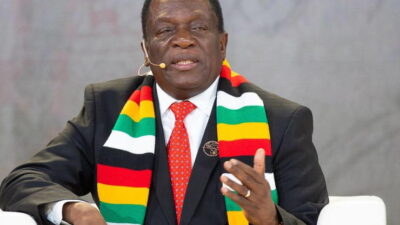 Zimbabve Devlet Başkanı Emmerson Mnangagwa, görev süresini 2028’den 2030’a uzatan