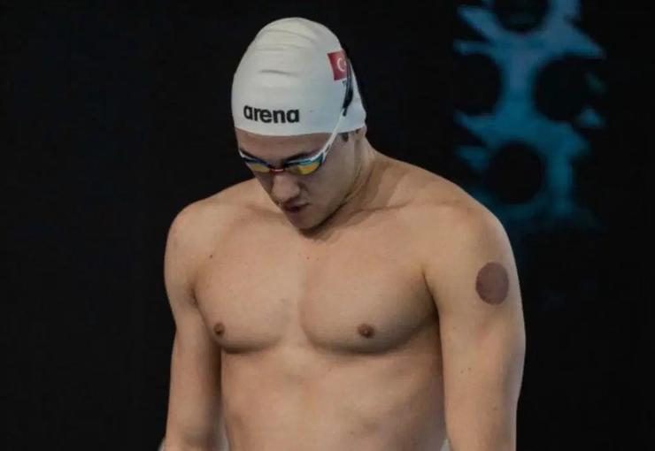 Milli sporcu Ahmet Mete Boylu, Almanya'da düzenlenen Avrupa Gençler Yüzme