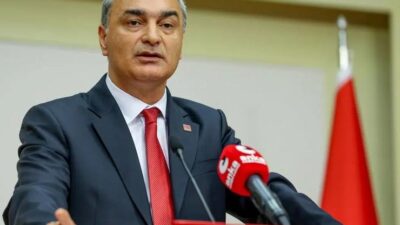 Mahkemenin 'mutlak butlan' kararı neticesinde CHP Genel Başkanı olarak atanan