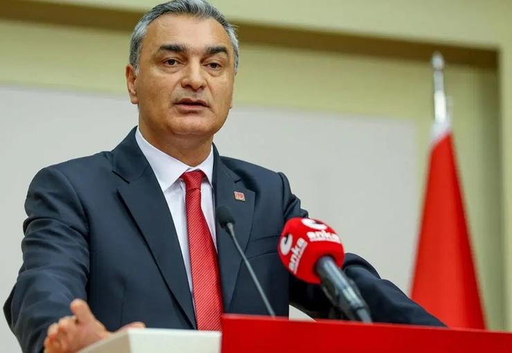 Mahkemenin 'mutlak butlan' kararı neticesinde CHP Genel Başkanı olarak atanan