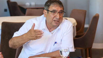Buca Belediye Başkan Vekili Hüseyin Benzer, ilçenin siyasi dinamiklerini “Buca”