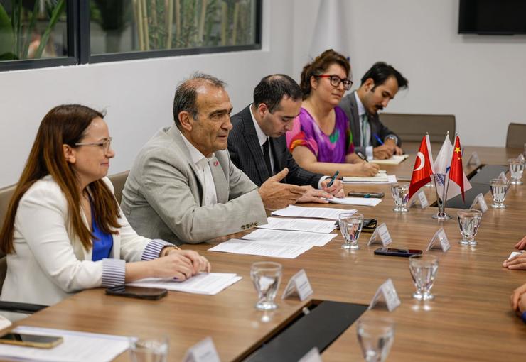 İzmir Büyükşehir Belediye Başkan Vekili Dr. Zafer Levent Yıldır, Sichuan