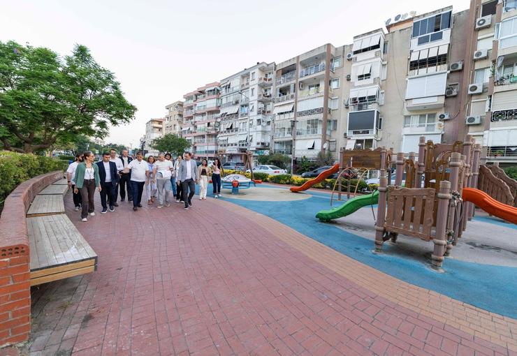 Karşıyaka'nın iç kesimlerini sahil bisiklet yoluna kesintisiz bağlayacak 2,4 kilometrelik