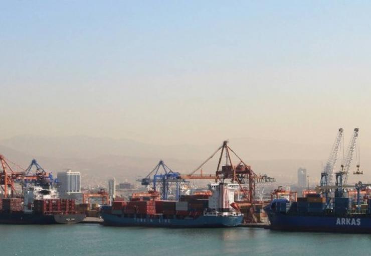 İzmir Alsancak Limanı'nın sahibi olan Türkiye Varlık Fonu yetkilileri, limanda