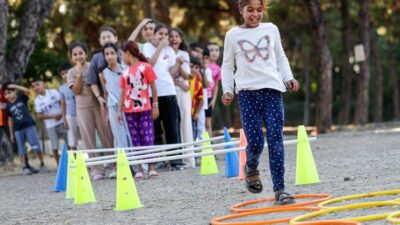 İzmir Büyükşehir Belediyesi'nin yaz akşamlarını renklendiren ve Urla’da başlayan “Mahalle
