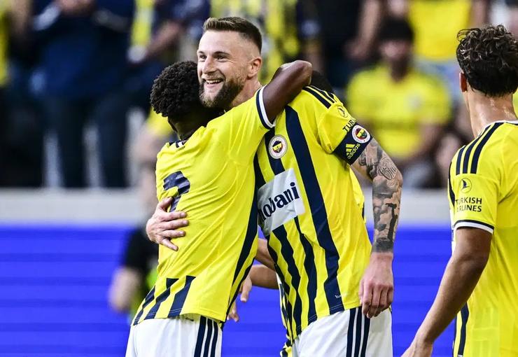 Fenerbahçe Takım Kaptanı Milan Skriniar, Avusturya kampında basın mensuplarına konuştu.