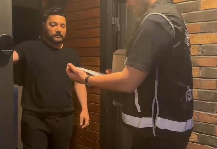 Ahbap soruşturması kapsamında gözaltına alınan Oğuzhan Uğur'un ifade işlemleri başladı.