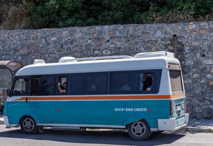 İzmir Büyükşehir Belediyesi, minibüs ulaşımını daha erişilebilir hale getiren yeni