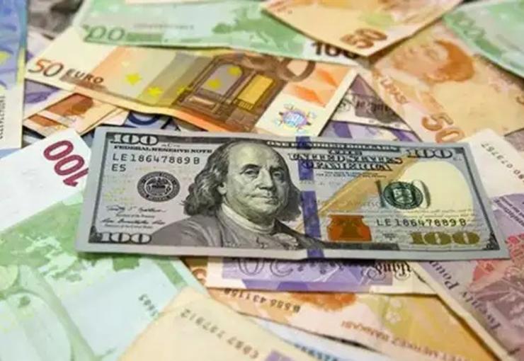 Serbest piyasada döviz açılış fiyatları belli oldu. Euro 54 lira