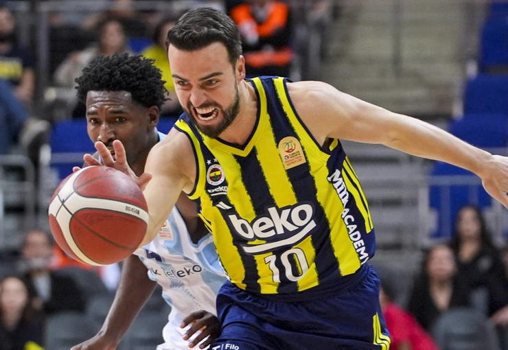 Fenerbahçe Erkek Basketbol Takımı, Melih Mahmutoğlu ile yeni sözleşme imzalandığını