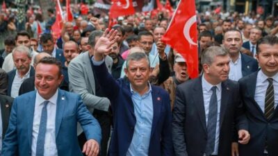CHP’nin seçilmiş lideri Özgür Özel’in yeni bir siyasi parti kurmak