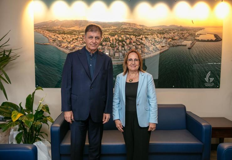 İzmir Büyükşehir Belediye Başkanı Dr. Cemil Tugay, Güzelbahçe Belediye Başkan