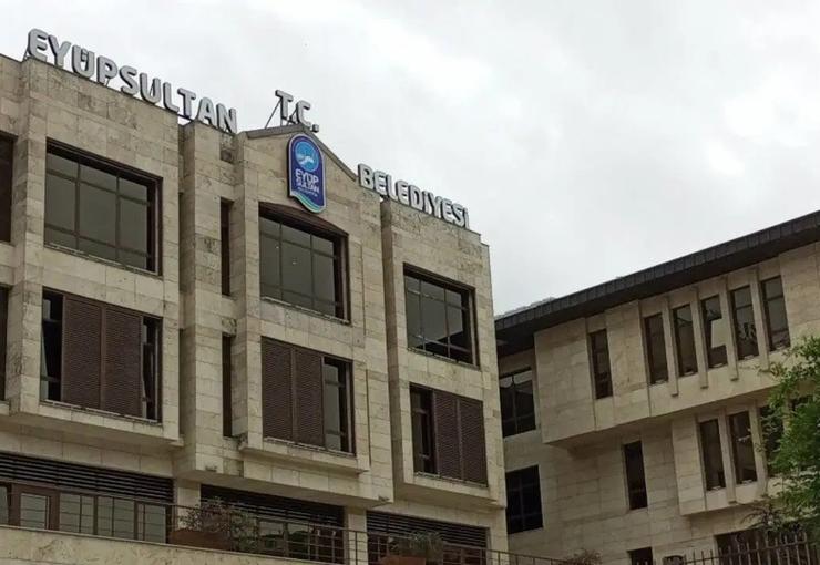 Eyüpsultan Belediye Başkan Yardımcısı H.K. ile belediye iştiraki şirket çalışanı