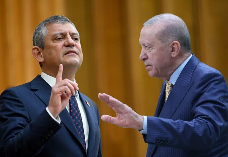 CHP’nin seçilmiş Genel başkanı Özgür Özel dün, yeni parti kurulacağını