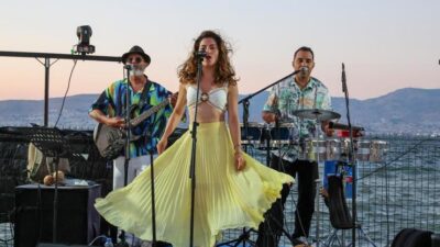 İzmir Marina, yaz boyunca Körfez manzarası eşliğinde müzik dolu gecelere