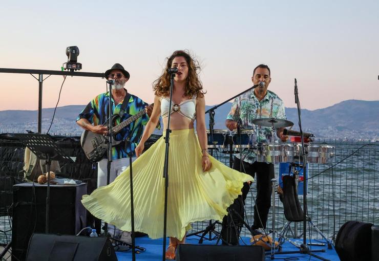 İzmir Marina, yaz boyunca Körfez manzarası eşliğinde müzik dolu gecelere