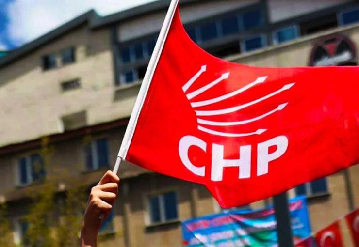 CHP'de mutlkak butlan kararının ardından başlayan hareketlilik devam ediyor. Özgür