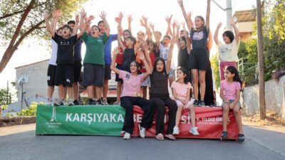 Karşıyaka Belediyesi tarafından düzenlenen ‘Sokak Senin Mahalle Olimpiyatları’nın coşkusu bu