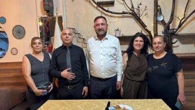 Son dönemde yaşanan siyasi gelişmelere ve parti içi tartışmalara da