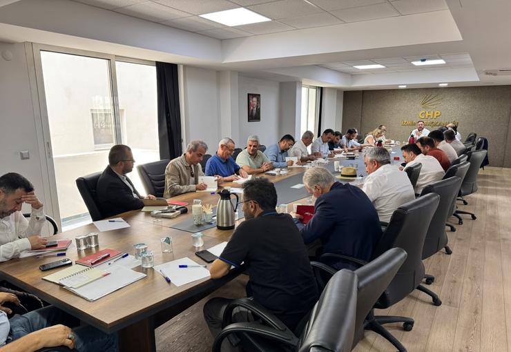 Cumhuriyet Halk Partisi İzmir İl Yönetim Kurulu kritik kararlara imza