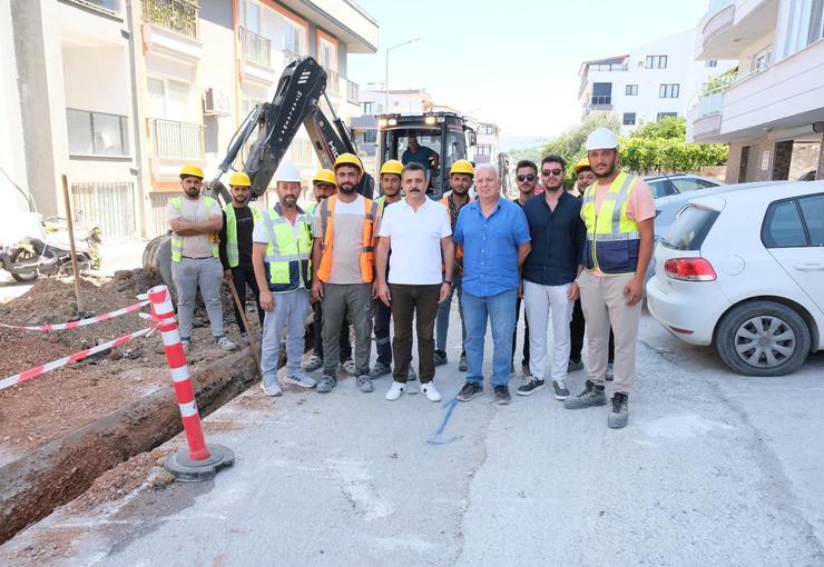 Dikili'de doğal gaz altyapı seferberliği hız kesmeden devam ediyor. 