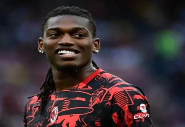 Fenerbahçe'nin Rafael Leao transferi için girişimlere başladığı iddia edildi. 