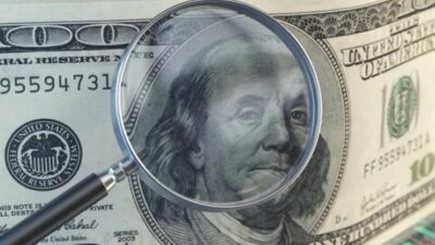 İstanbul serbest piyasada dolar güne 47,3780 liradan başlayarak önceki kapanışın