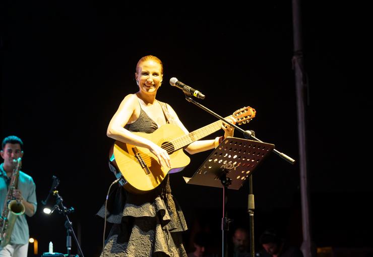 İzmir Büyükşehir Belediyesi'nin geleneksel Çim Konserleri, Tarihi Havagazı Fabrikası'nda İzmirlileri