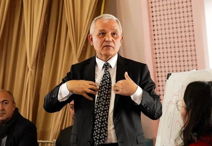 Mamak Belediye Başkanı Veli Gündüz Şahin CHP’den istifa ettiğini açıkladı.