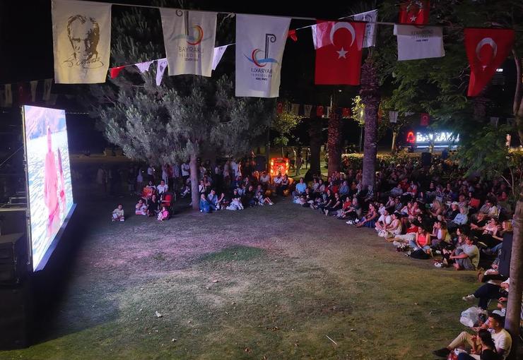 Bayraklı Belediyesi tarafından temmuz ayı boyunca ilçenin farklı noktalarında düzenlenen